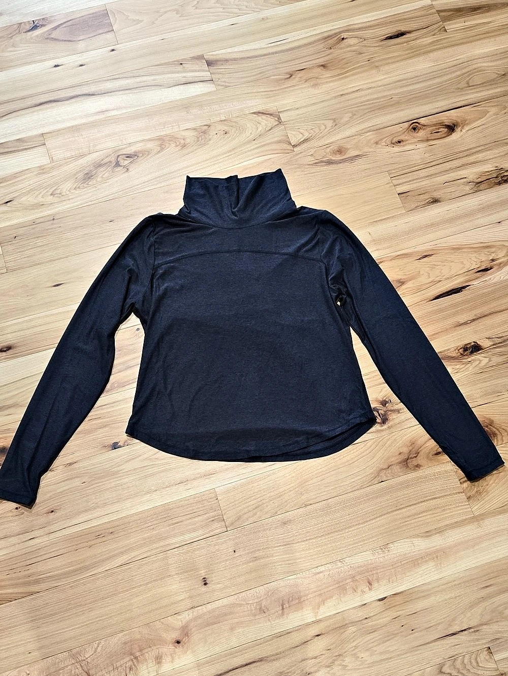 Old Navy Active CloudMotion Go-Dry NuageSport Black Turtleneck Long Sleeve M